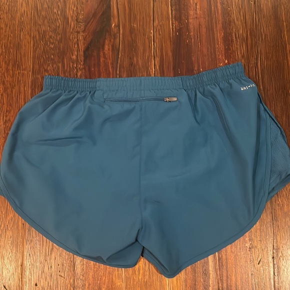 Nike Athletic Shorts, Size M - Picture 2 of 9